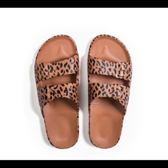 FREEDOM MOSES SANDAL - Picture 1 of 1
